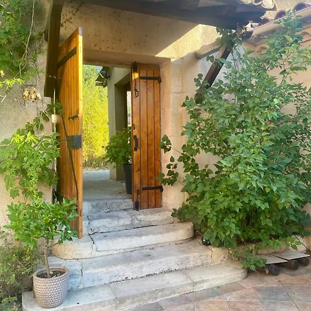 Le Patio De Montaury 度假居 尼姆