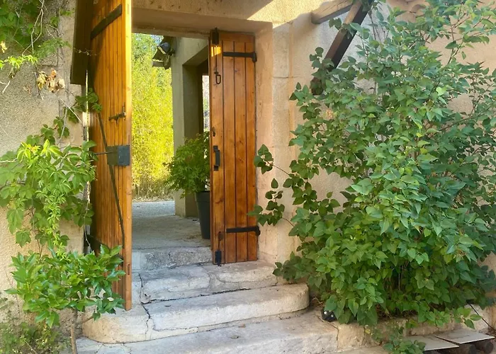 Le Patio Provencal-Maison Avec Cour Privee Tatil Evi Nîmes